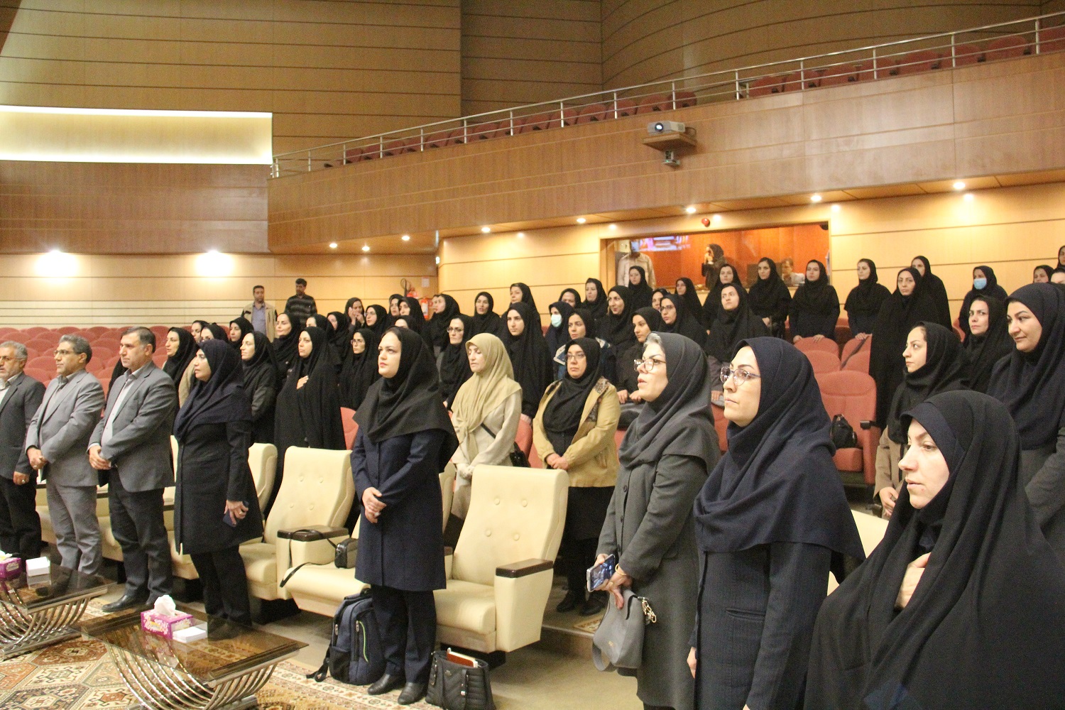 برگزاری کارگاه آموزشی «مادر شاد، خانواده پویا؛ گامی در مسیر جوانی جمعیت»