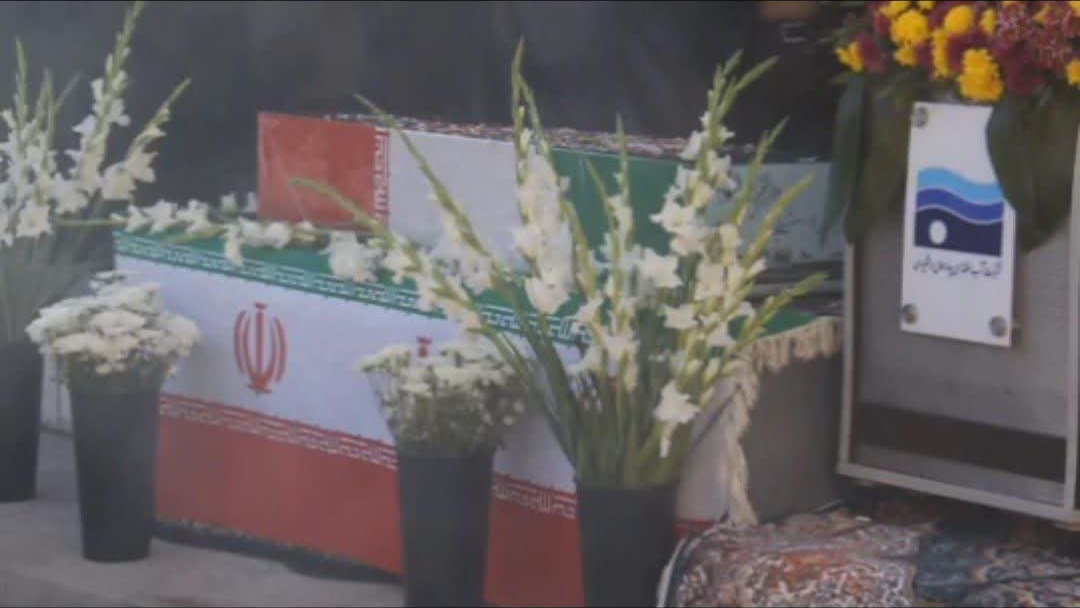 استقبال از پیکر مطهر شهید گمنام در شرکت آب منطقه‌ای چهارمحال و بختیاری