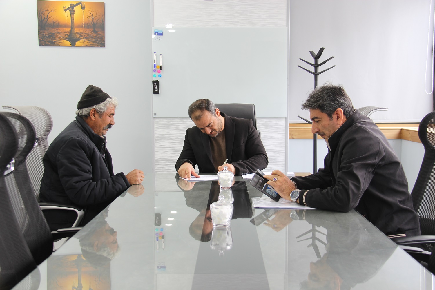 نشست ملاقات عمومی مدیرعامل شرکت آب منطقه‌ای چهارمحال و بختیاری برگزار شد