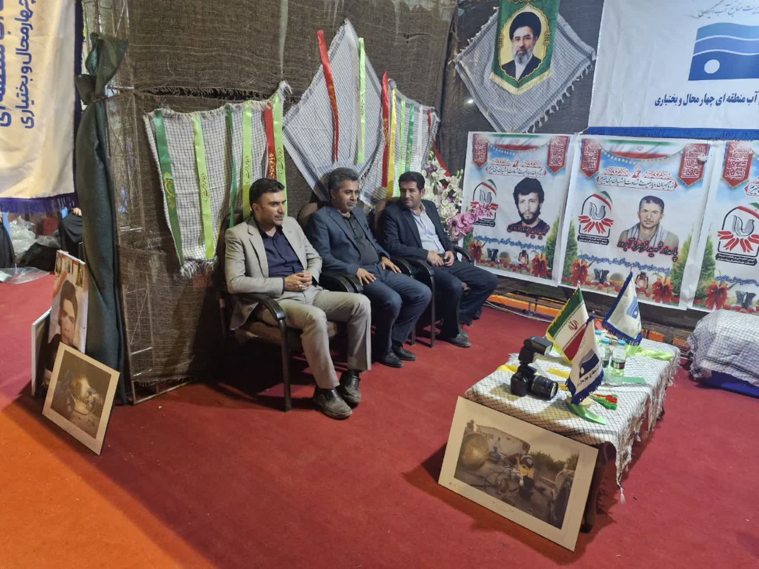 بازدید مدیرکل دفتر بازرسی و امور حقوقی استانداری از غرفه «ایران همدل» شرکت آب منطقه‌ای